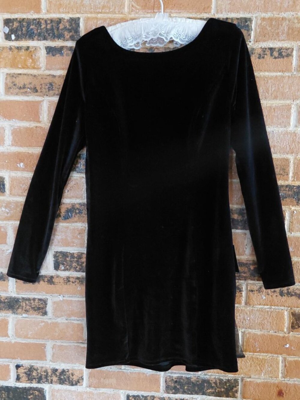 NWT Lulus Black Velvet Sheath Dress with Ribbon Tie